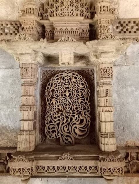 Adalaj Stepwell Ahmedabad, History, Timings, Entry Fee & Facts