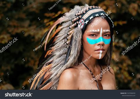 4,994 Native American Female Headdress Images, Stock Photos & Vectors ...