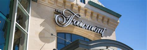 Fairmont Vancouver Airport Hotel | YVR