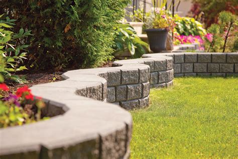 Curved Stackstone walls create another dimension to your backyard.