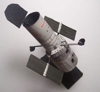 Ton's Hubble Telescope - PaperModelers.com