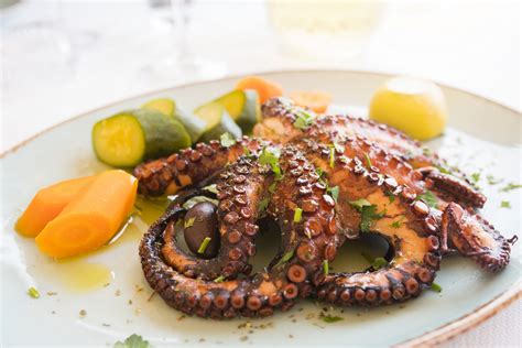 Best Greek Seafood Dishes to Try