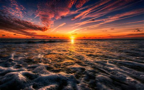 Sunset Colorful Sky With Red Clouds Sea Waves Horizon Twilight ...