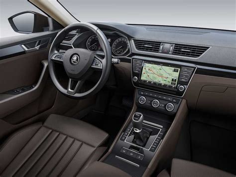 Skoda Superb III: Erster Blick ins Interieur – MOTORMOBILES