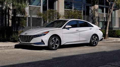 2021 Hyundai Elantra Model Review in Greenville, TX | Greenville Hyundai