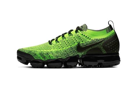 Stand Out With Nike Shoes For Men Green - Shoe Effect