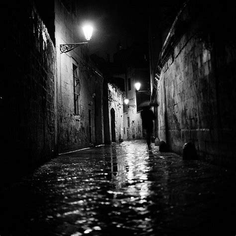 20+ Spooky Dark Alley Photography Ideas | Dark alleyway, Alley, Street ...