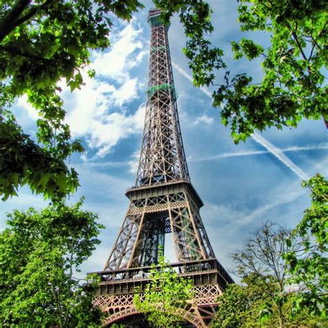 Eiffel Tower iPad Wallpapers Free Download