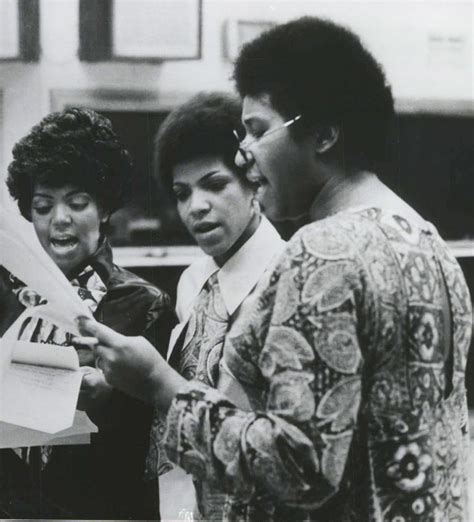 Aretha Franklin, with sisters Erma & Carolyn, in the studio, 1971 ...