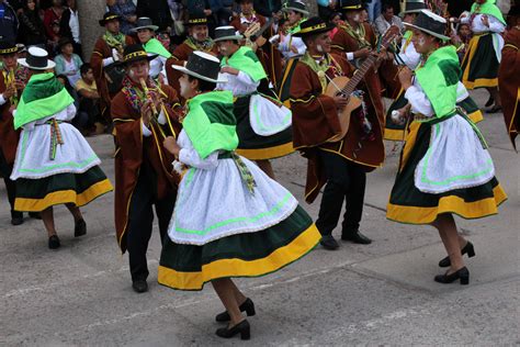 Carnival in Ayacucho: People, parades and powder | Peru SST | Goshen ...