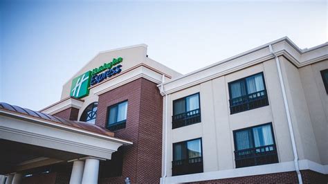 HOLIDAY INN EXPRESS & SUITES MORTON PEORIA AREA, AN IHG HOTEL - Prices ...