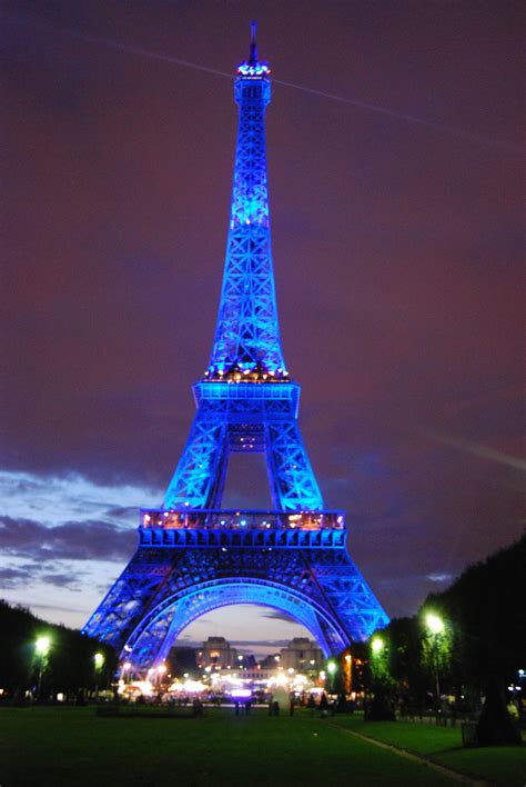 Eiffel Tower France Paris / Eiffel Tower - Paris (France) - World for ...