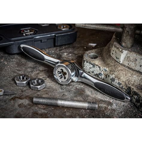 GEARWRENCH 114-Piece Standard (Sae) and Metric Combination Tap and Die ...