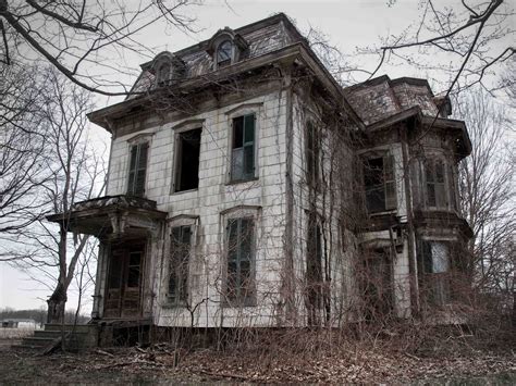 America's 12 Scariest Real-Life Haunted Houses | Business Insider