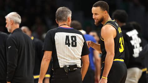 What Steph Curry said to NBA referee Scott Foster after Chris Paul was ...