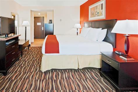 Holiday Inn Express & Suites Fort Lauderdale Airport West, Davie : -50% ...