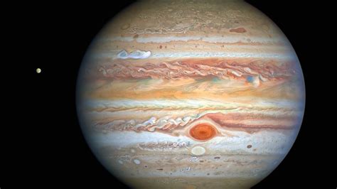 Winds of Jupiter's Great Red Spot are speeding up