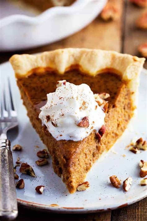 The Best Pumpkin Pie | The Recipe Critic