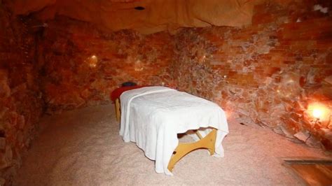 NYC’s Himalayan Salt Cave Is A Therapeutic Oasis