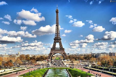 Top Hotels In Paris Near Eiffel Tower - Shout Hotels - Helping Hotels ...