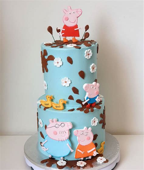 15 Beautiful Peppa Pig Cake Ideas & Designs (You NEED To See Them)