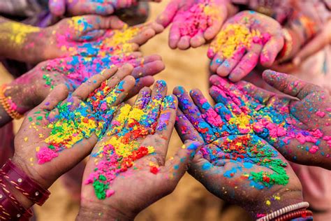 Flight deals to India for the Holi Festival | BudgetAir.com