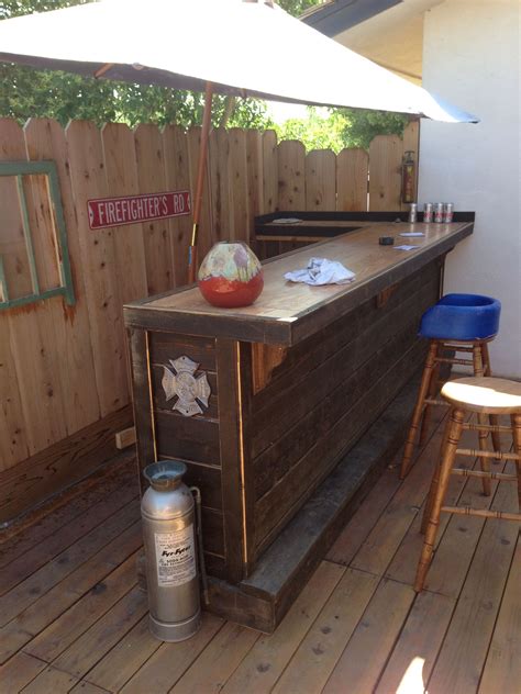 Deck bar | Diy outdoor bar, Outdoor wooden bar, Outdoor patio bar