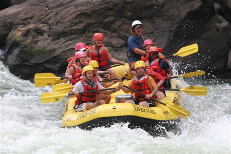 Rafting on the New River - USA Raft