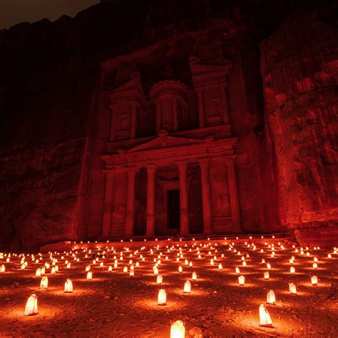 Petra by Night, a Monumental Tourist Trap — dumitrip