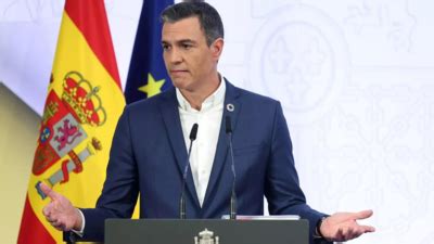 Covid: Spanish PM tests positive for Covid - Times of India