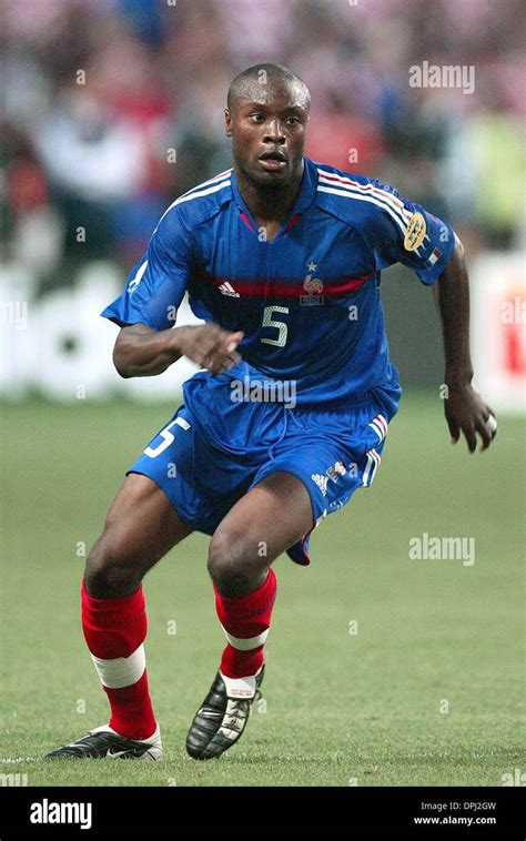 William gallas chelsea hi-res stock photography and images - Alamy