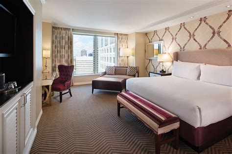 New Orleans Casino Hotel - Harrah’s New Orleans Hotel