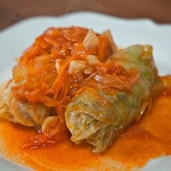 Hungarian-Style Stuffed Cabbage Rolls Recipe