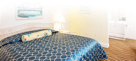 ROOMS & AMENITIES | Sarasota Sands Resort