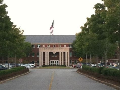 The front of Hoover High School. - Hoover City School District