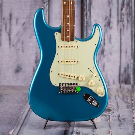 Fender Stratocaster - lake placid blue | For Sale | Replay Guitar