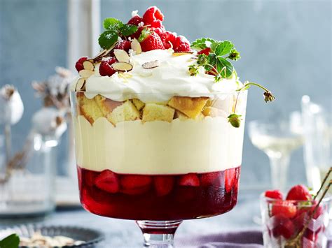 Classic Christmas trifle | Recipe | Christmas trifle recipes, Xmas food ...