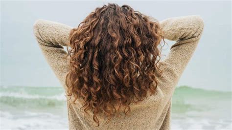 "Triangle Hair" - What It Is & How to Get Rid of It?