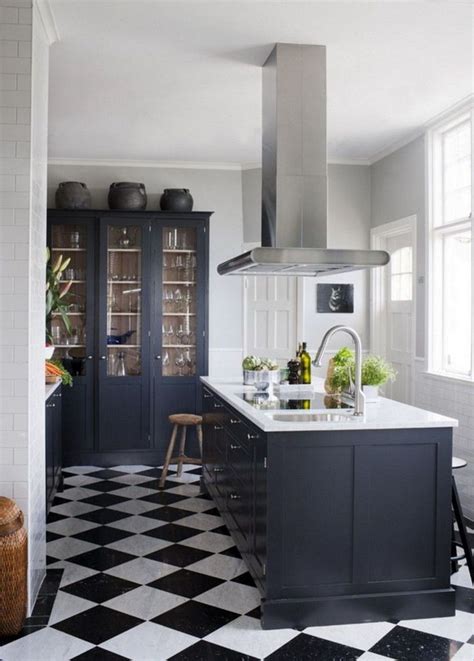 30+ Black And White Kitchen Decorations – HomeDecorish