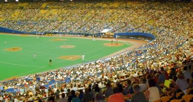 Olympic Stadium / Montreal Expos - Ballpark Digest