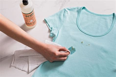 Here's How to Get Oil and Grease Stains Out of Your Clothes | Apartment ...