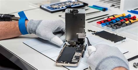 Cell Phone Screen Repair Service - Fix cracked gadgets of all Brands.