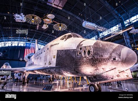 Discovery Space Shuttle, Smithsonian Museum Stock Photo: 174424506 - Alamy