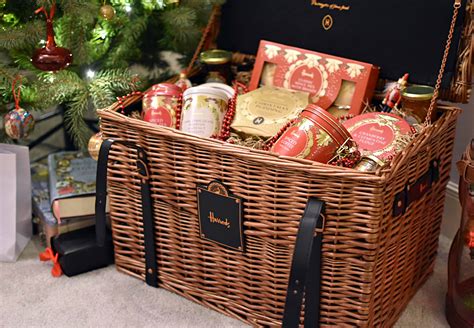 Christmas Food Hampers Ireland 2023 Best Perfect Popular Famous ...