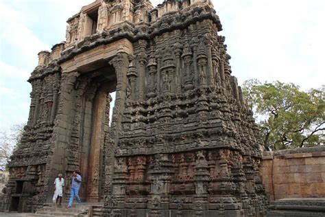 Road trip to Rayalaseema - IV - Tadipatri temples - The twin marvels ...