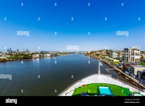 City brisbane river cruise ship deck foreground hi-res stock ...