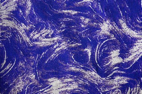 Fabric Texture with Royal Blue Swirl Pattern – Photos Public Domain