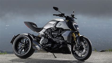 Ducati Diavel Price, Specs, Review, Pics & Mileage in India