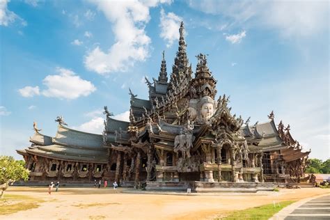 10 Most Stunning Temples in Thailand – Touropia Travel