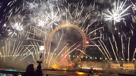 London 2017 New Year Fireworks LIVE 1440p - YouTube